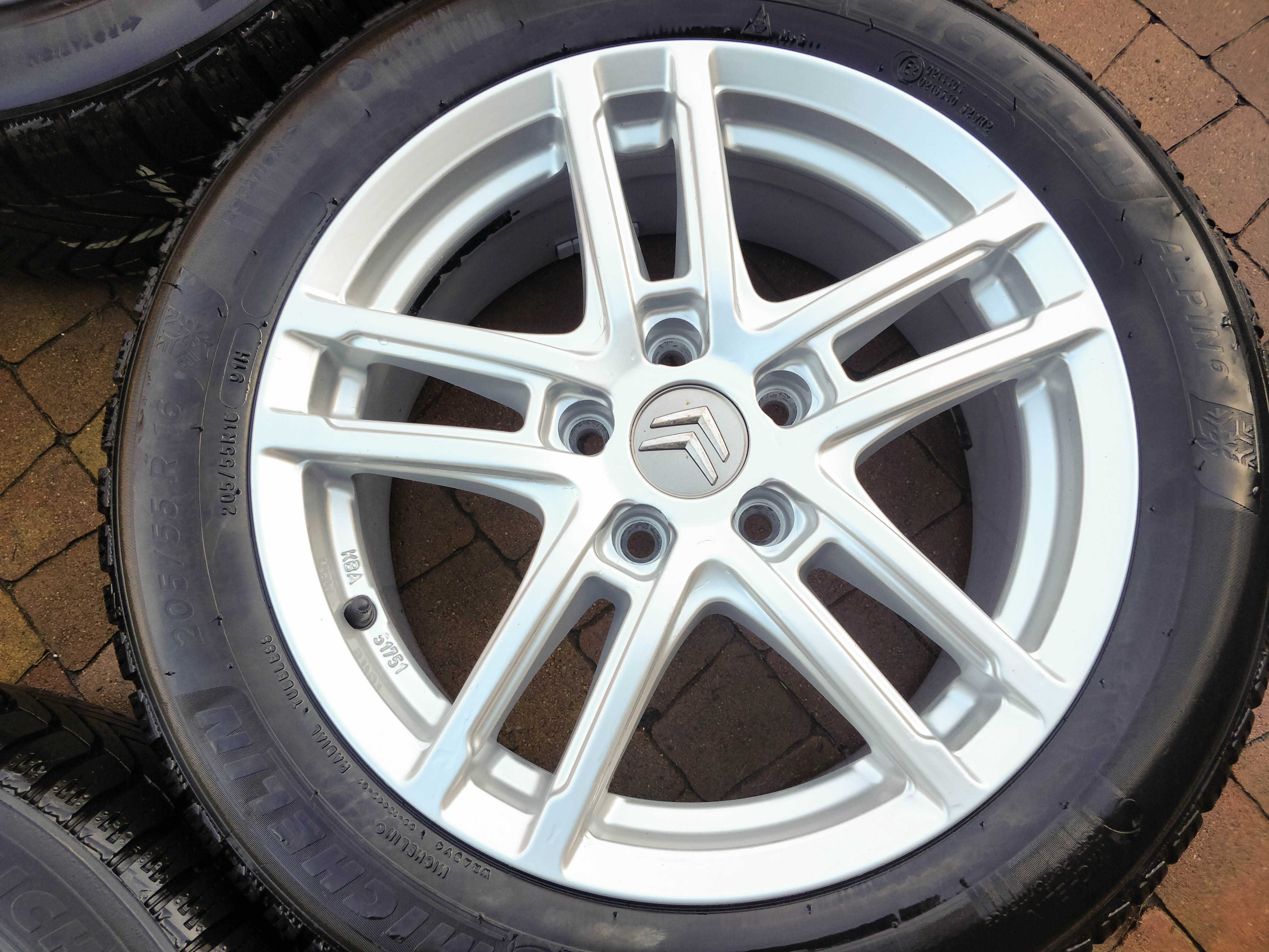 2889. Koła letnie Citroen C4 Grand Picasso 5x108 205/60/16 Michelin