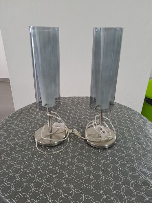 2 Candeeiros cinzentos