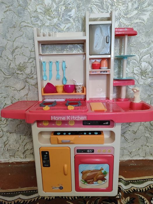 Дитяча кухня в дуже гарному стані