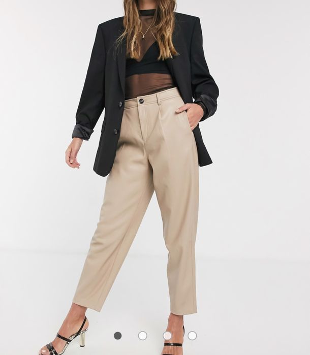 Mango шкіряні бежеві слоучі брюки штани