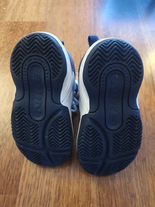 Adidasy NIKE rozmiar 21