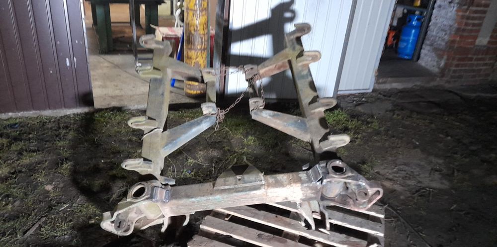 Naprawa Maszyn Przyczep Spawanie serwis