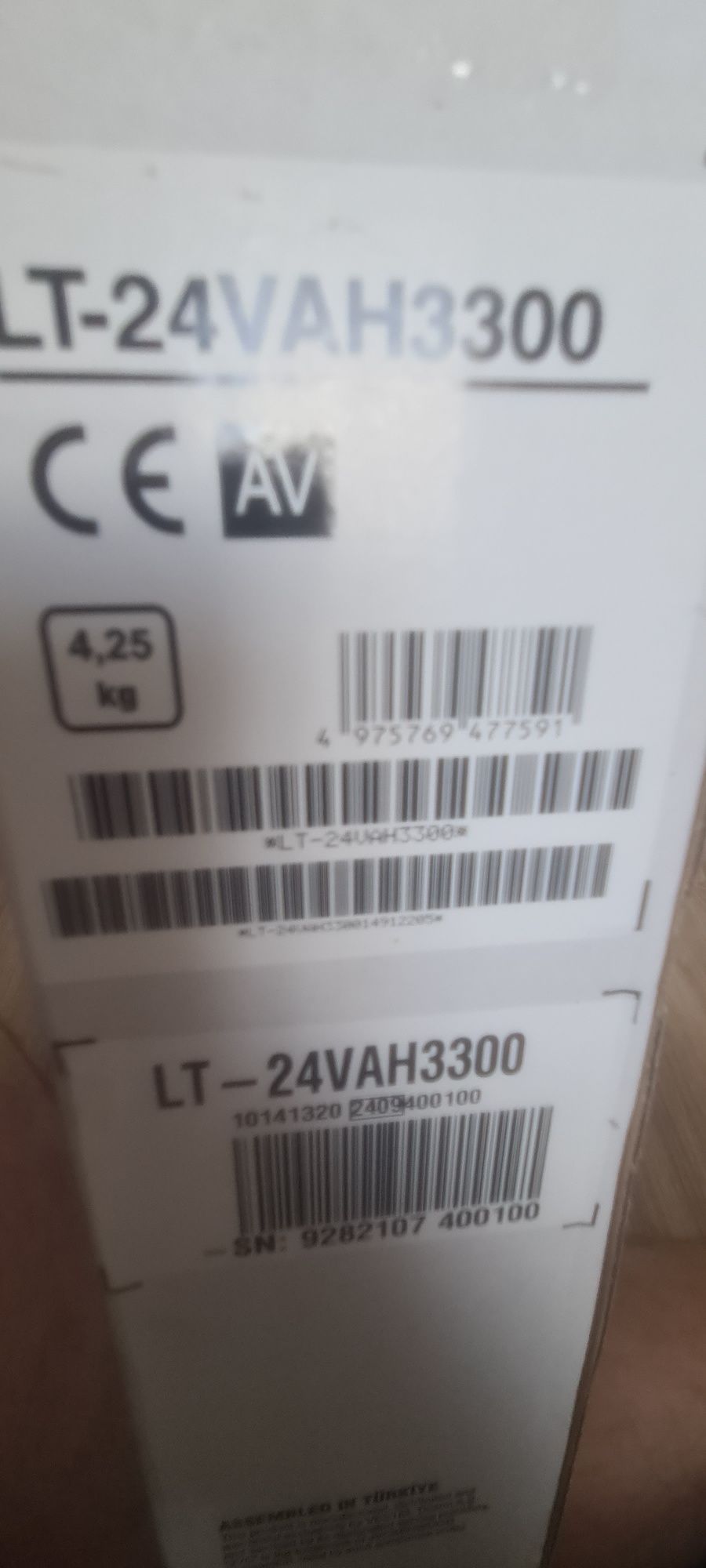 Nowy telewizor JVC Android TV 24''