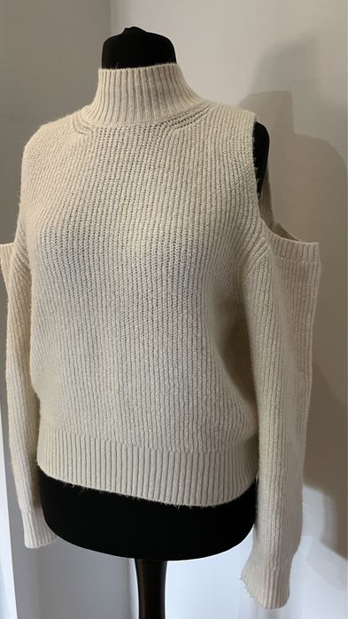 Sweter kremowy z odkrytymi ramionami M Gina tricot