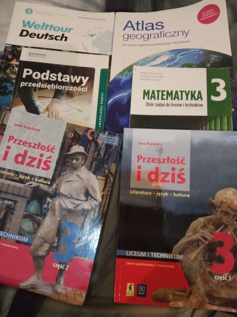 Podręcznik 3 kl liceum ogólnokształcące