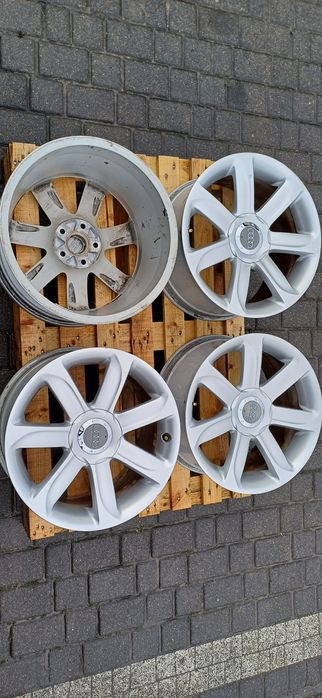 Alufelgi AUDI 9x18 cali , rozstaw śrub 5x112 , ET 52 .