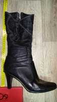 Сапоги женские 40-41 р кожаные демисезонные коричневые на каблуках