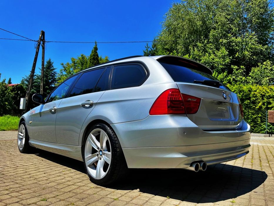 BMW E91 2012r 2.0d 220km
