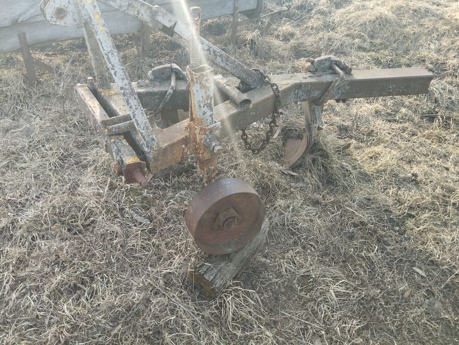 Культиватор та плуг