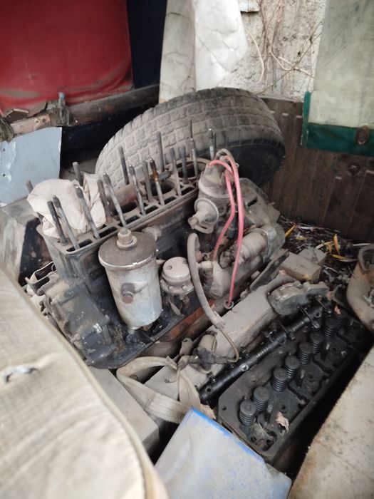 продам УАЗ 4*4 с запасным мотором
