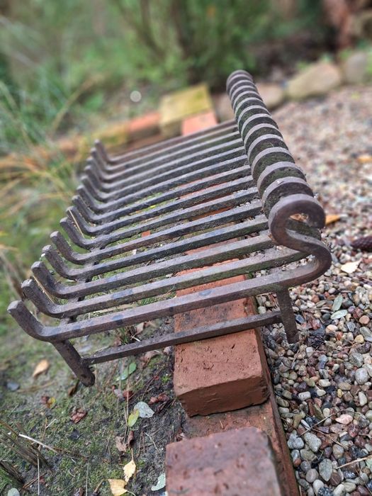 Ruszt  kominkowy / kuty.