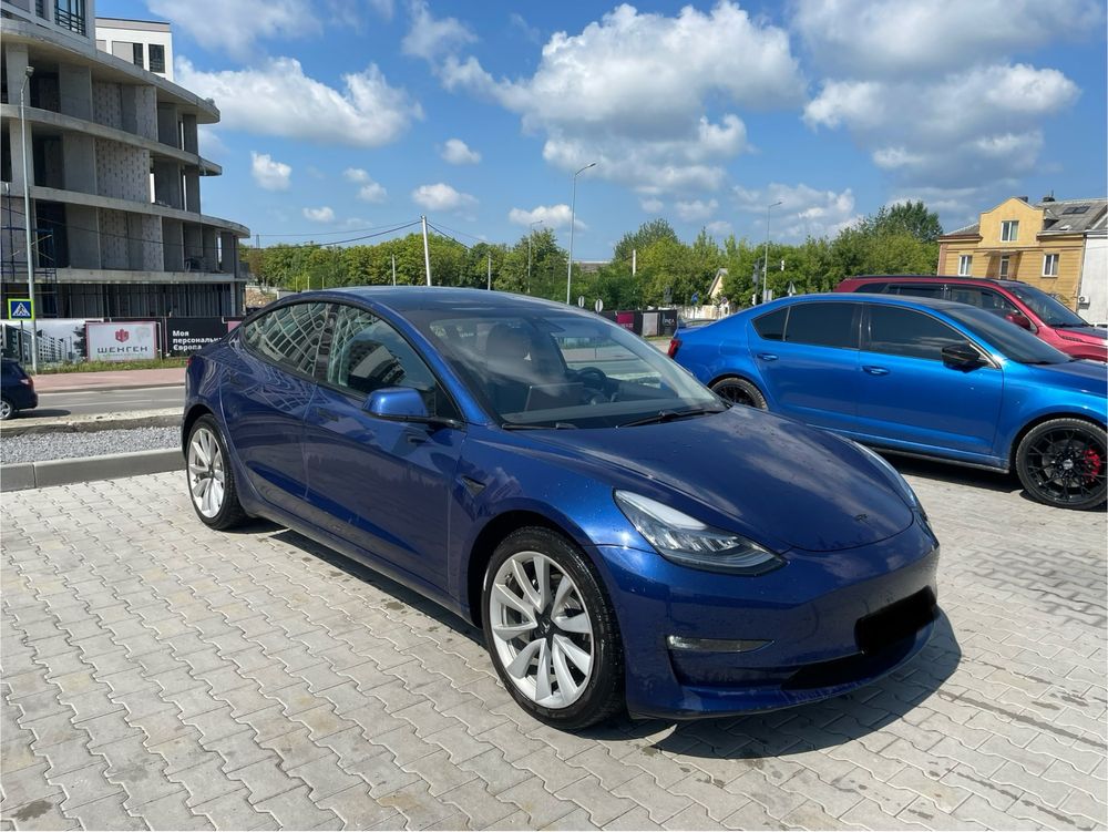 Оренда tesla model 3 dual motor 2019р