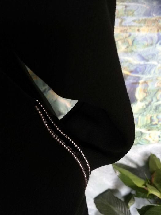 Sukienka klasyczna czarna trapezowa kieszenie