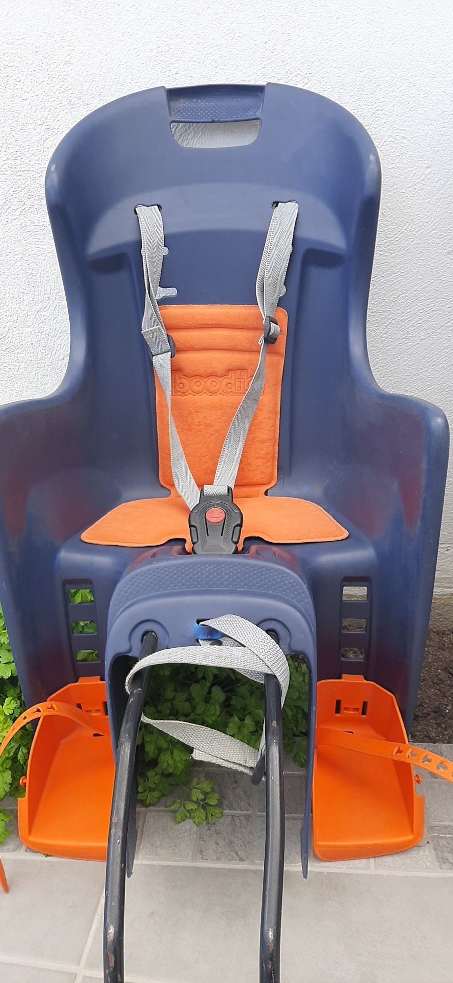 Cadeira de bebé com suporte no quadro