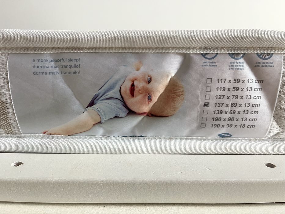 Cama / Berço evolutivo e colchão