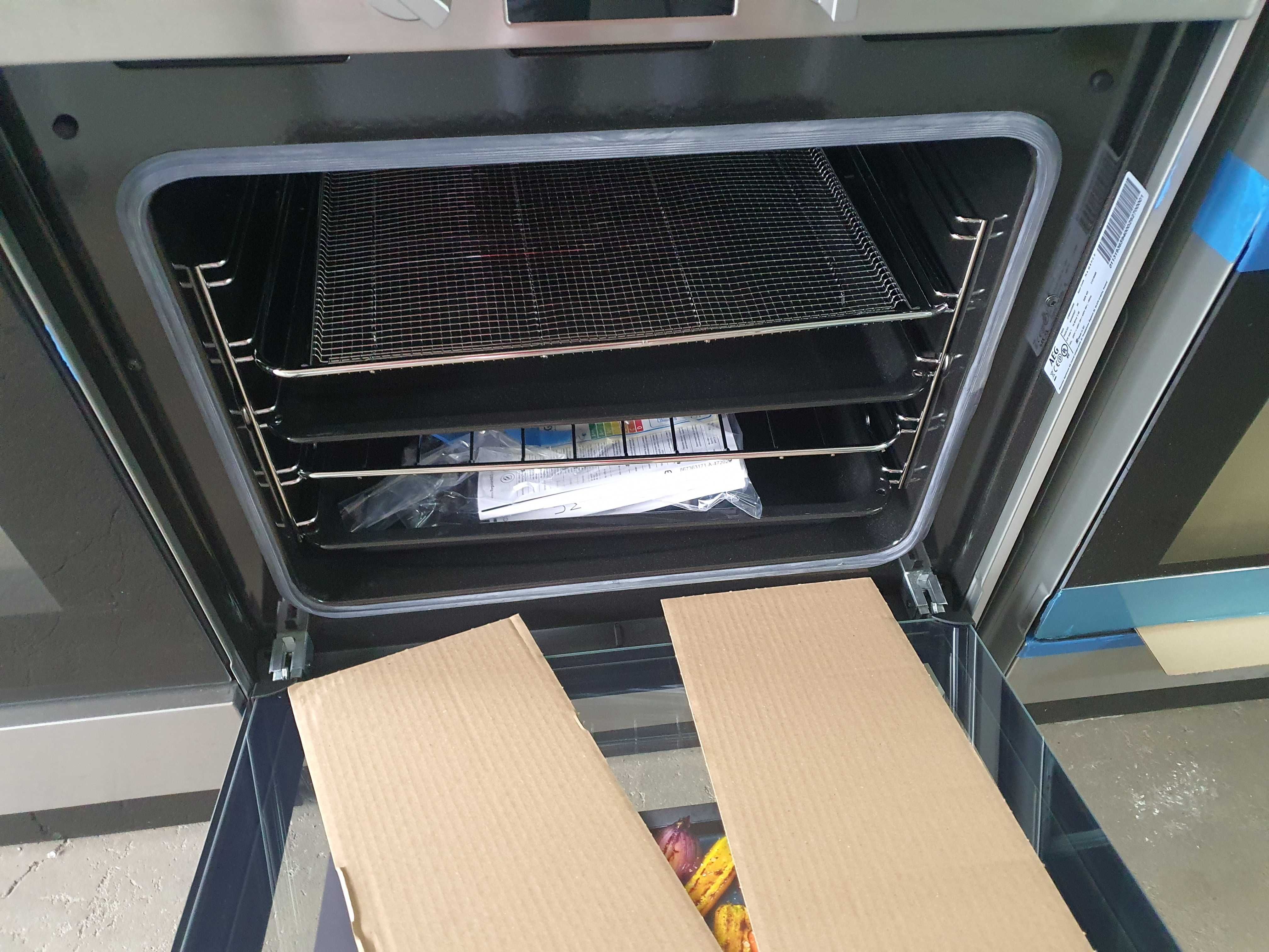 JANKI ul. WSPÓLNA 6 Kuchnia AEG cib6442abm