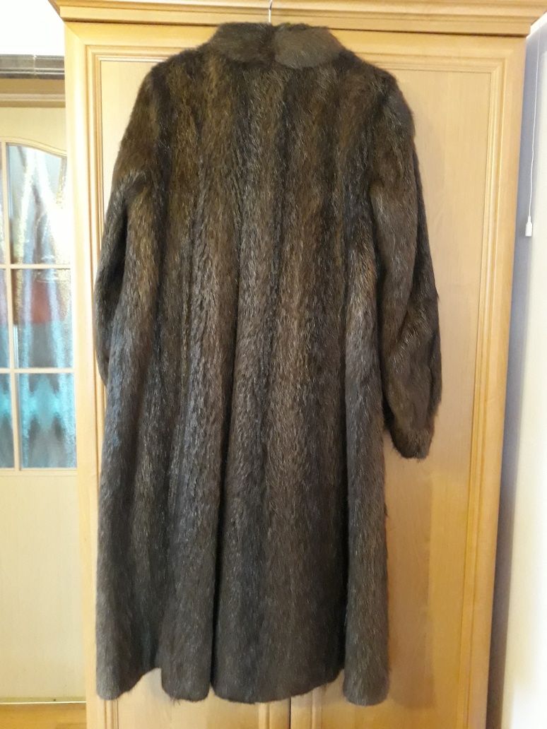 OKAZJA: Płaszcz z naturalnego futra