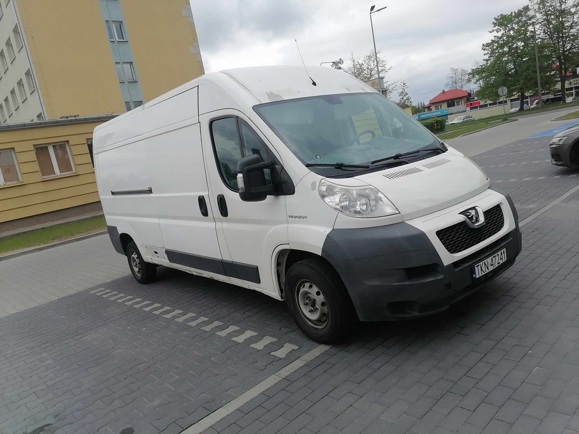 Peugeot boxer 2008 wynajem z wykupem bądź doby