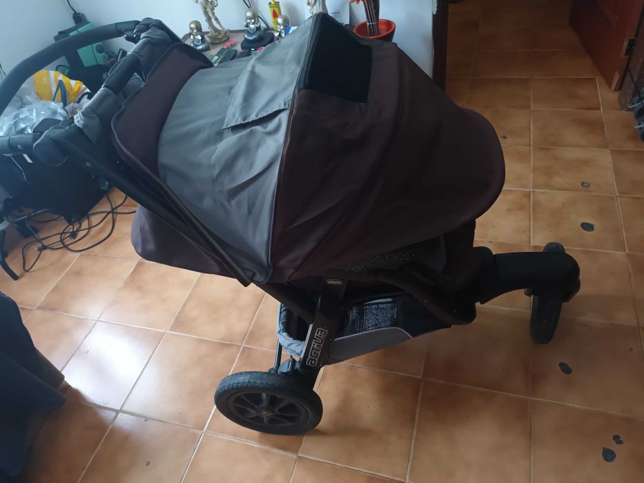 Carro de bebe da chico