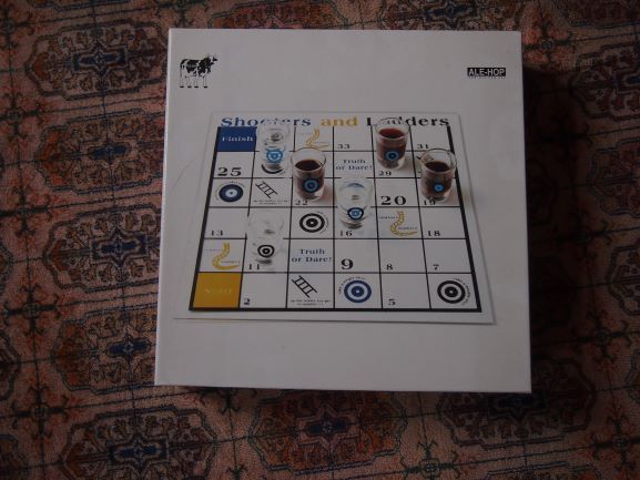 Jogo de tabuleiro "Shooters and Ladders"