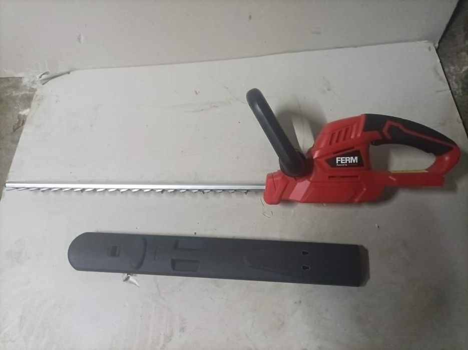 Sprzedam Nowy ferm - nożyce do żywopłotu  - 20 V bezprzewodowe