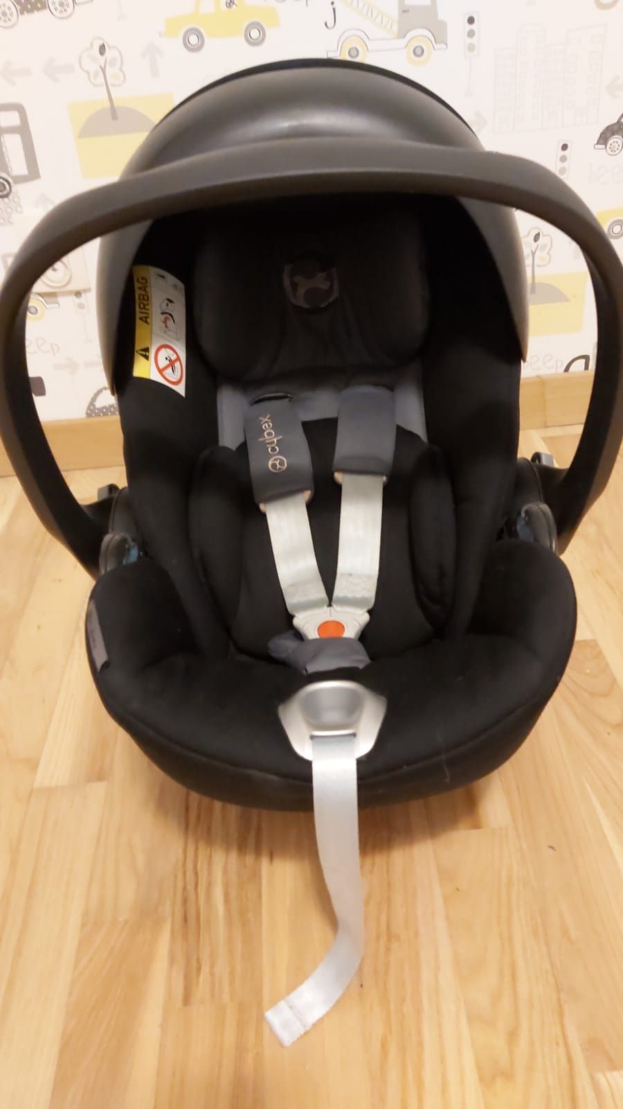 Sprzedam bazę Cybex Q-fix wraz z fotelikiem/nosidełkiem Cybex Cloud Q