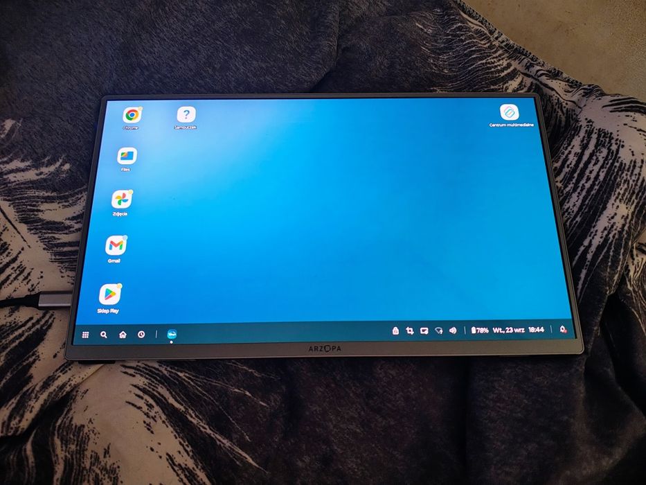 Monitor przenośny. Arzopa oled 13.3 cala