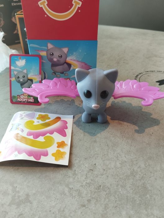 Figurino adopt me