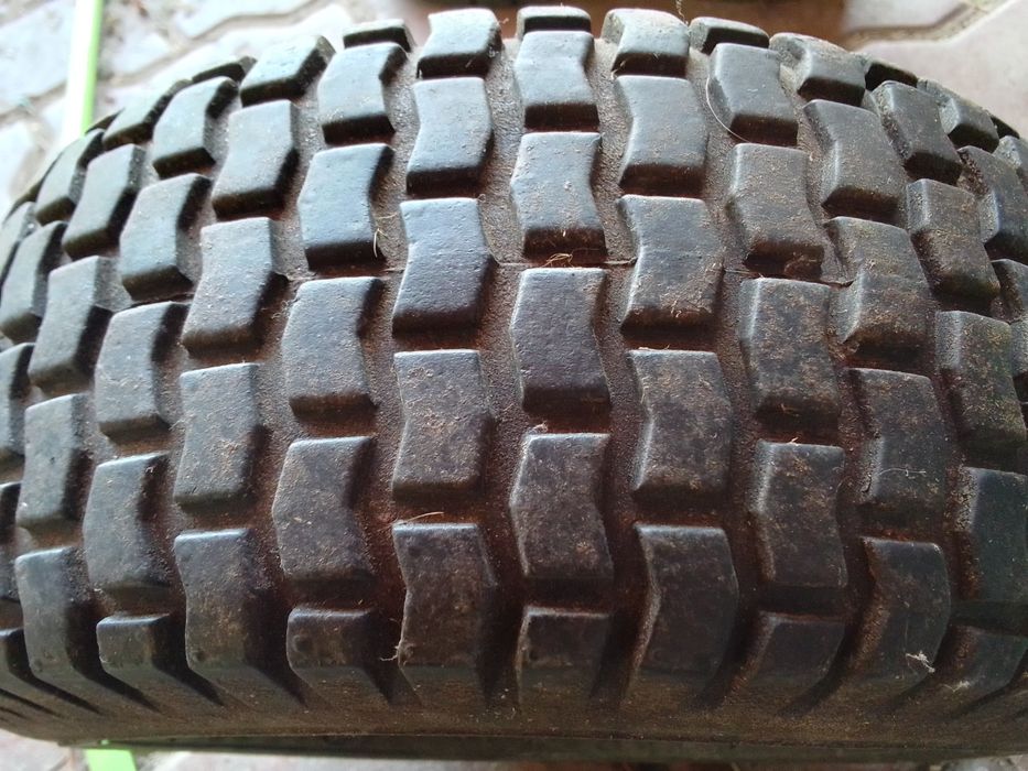 Opona do traktorka 13x5.00-6 DURO