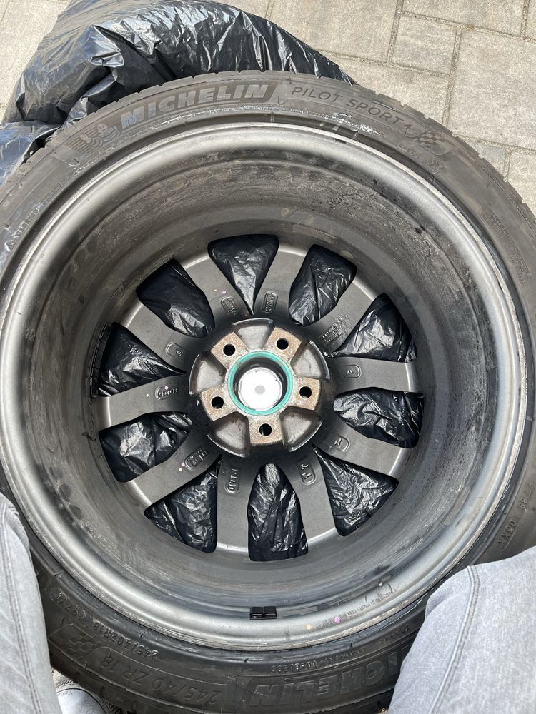 Alufelgi felgi koła  z oponami 18 5x112 Audi vw