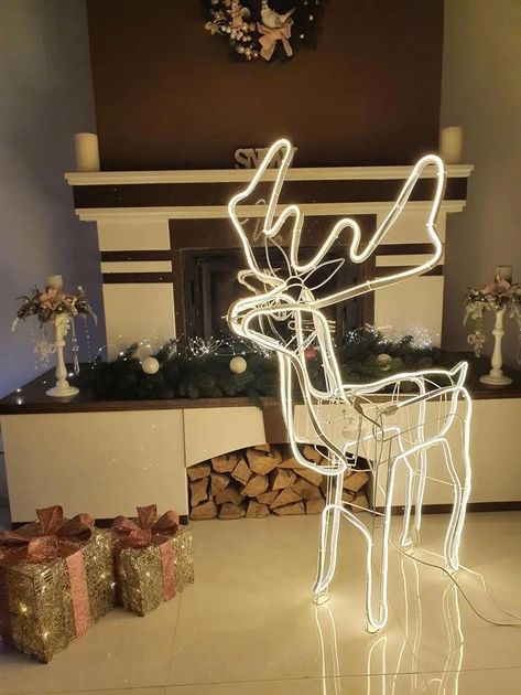 Олень 120 см з гибкого неону з поворотом голови