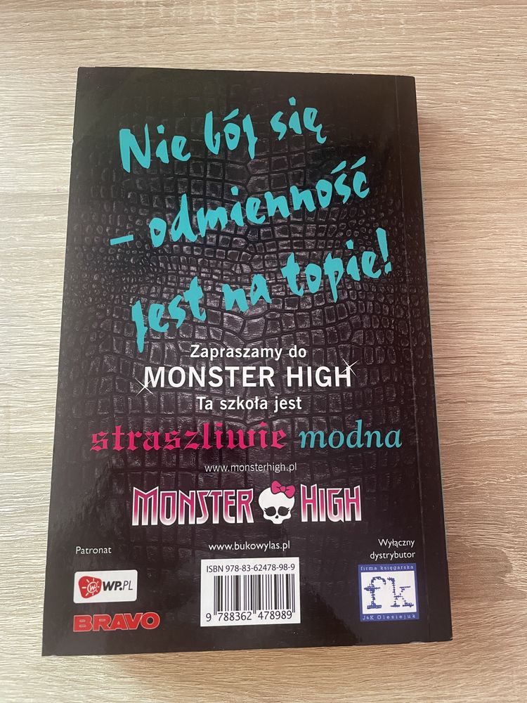 Monster High 2 Upiór z sąsiedztwa Lisi Harrison