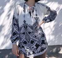 Стильна блуза з етнічним орнаментом BIK BOK