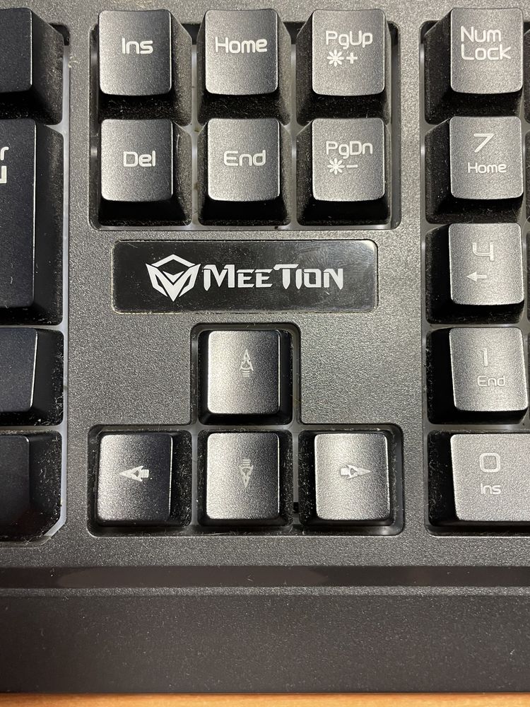 продам клавиатуру MeeTion полумеханика