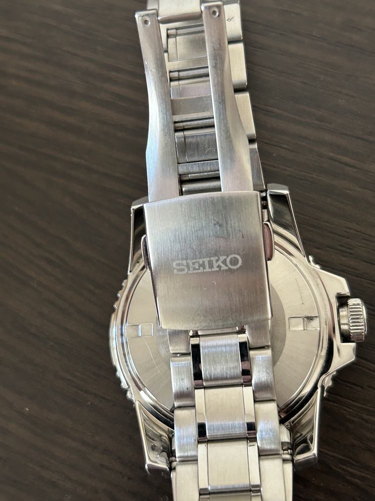 Часы Seiko SKG017P1