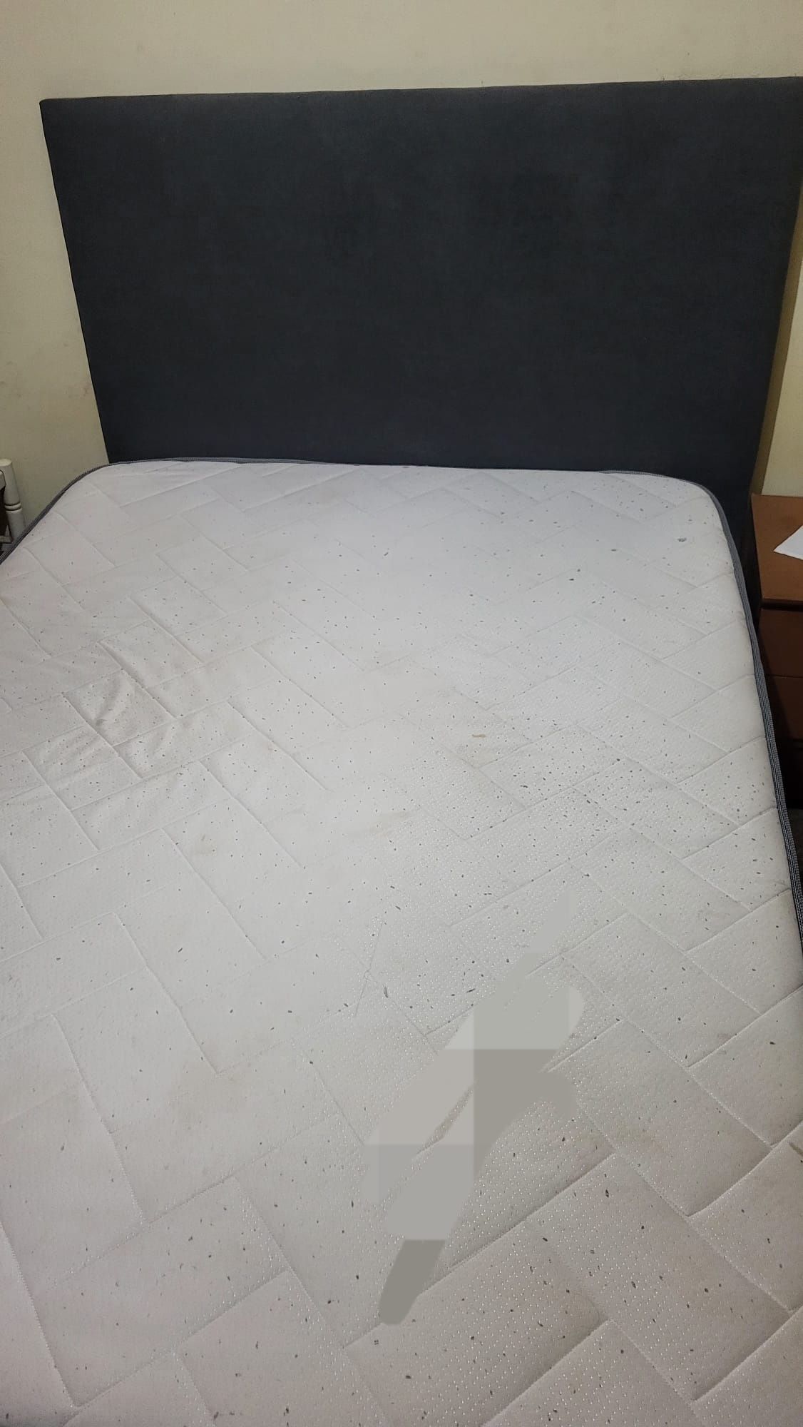 Vendo cama com colchão