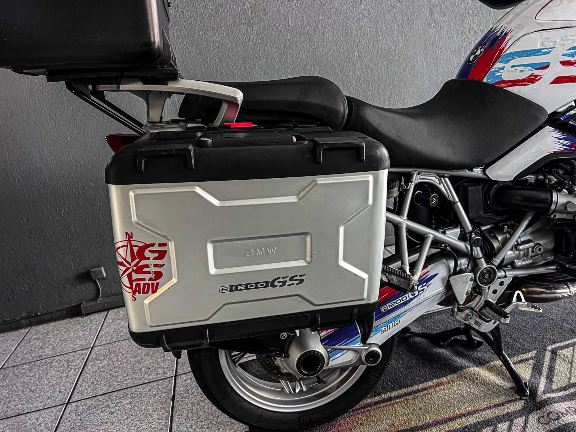 BMW  R  1200 GS .