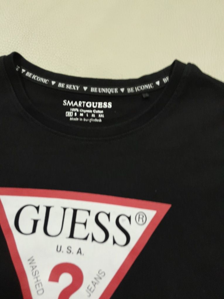 T-shirts Guess  preta
