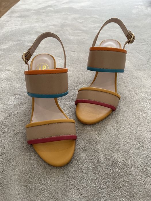 Sandálias Lion of Porches, tamanho 37 (como NOVAS)