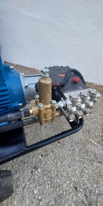 Maquina de Alta  pressão 200 bares trifásica