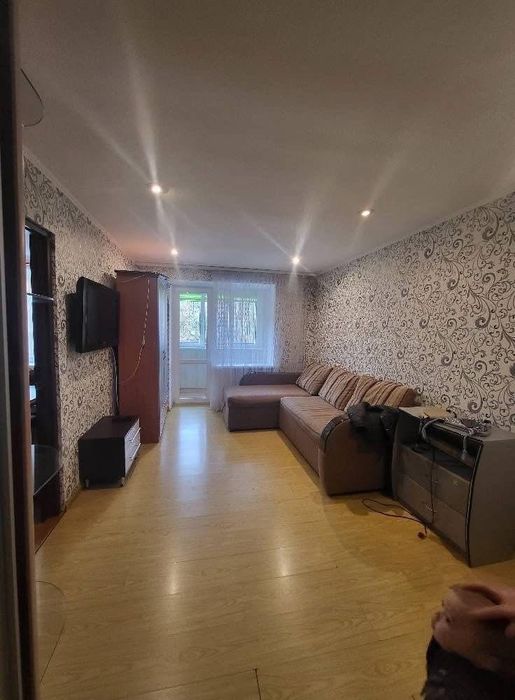 Продаж 1 кімнатної на 2 поверсі