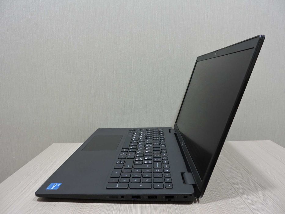 Dell Latitude 3520/15,6” Full HD/i5 1135G7/16GB/SSD 256/Iris XE
