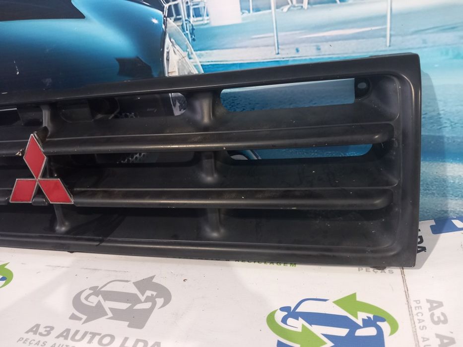Grelha da frente Mitsubishi Pajero