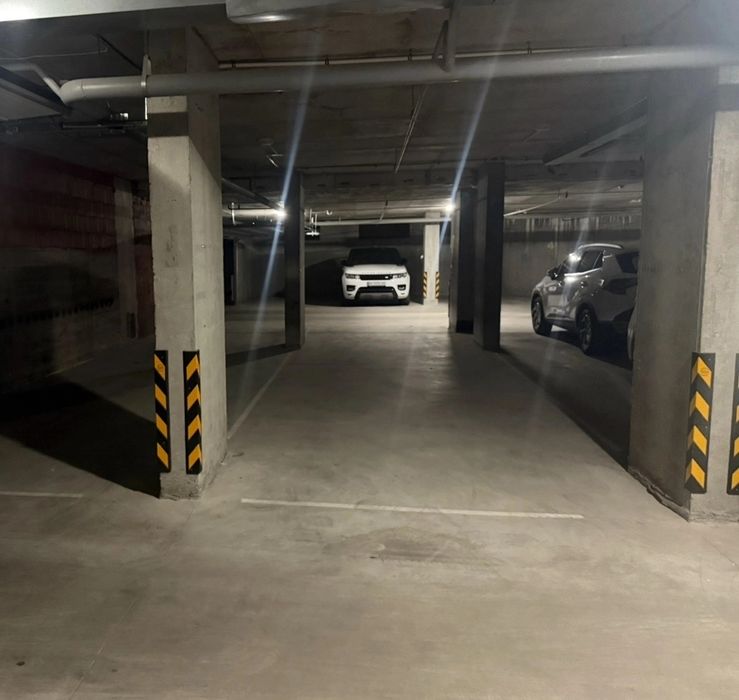 Оренда паркомісця, паркінг Городницька 47, 5 Авеню Липинського