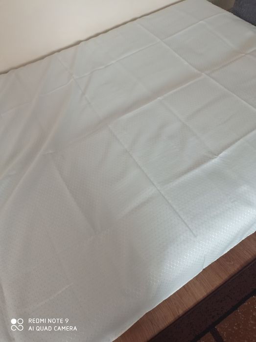 2 obrusy świąteczne 160/ 130 cm