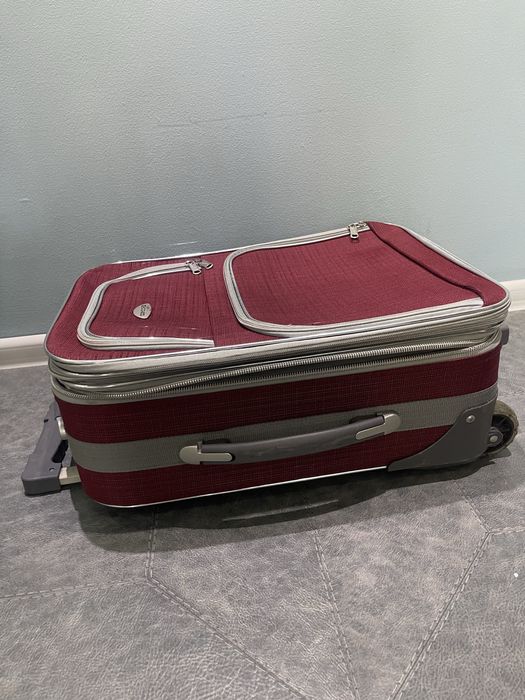 Валіза дорожна на колесах