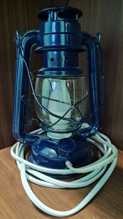 Лампа керосинова