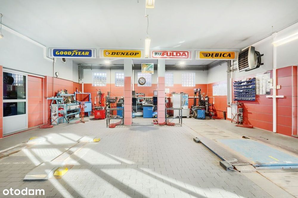 Warsztat samochodowy z częścią mieszkalną