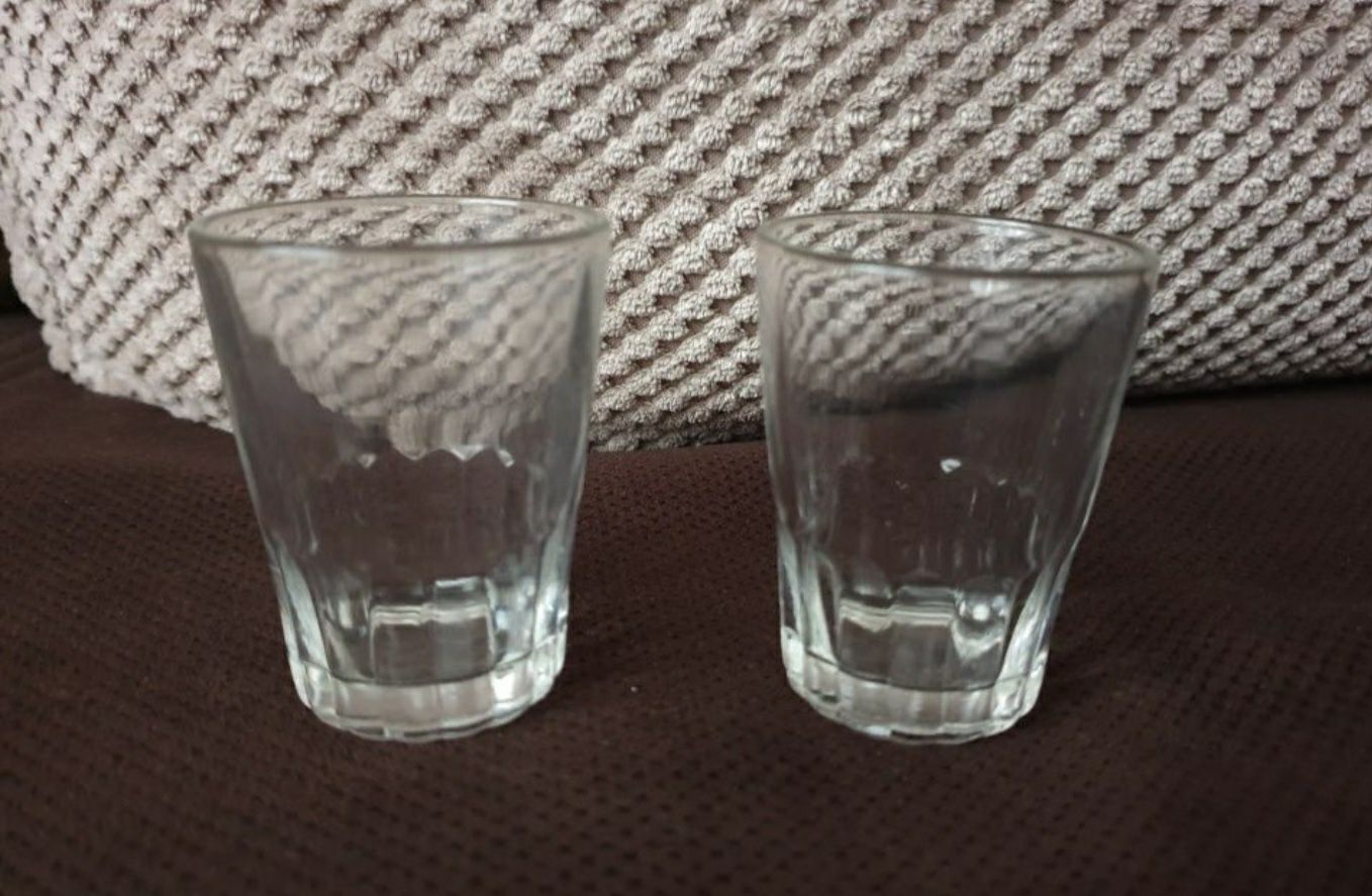 Kieliszki oraz szklanki z okresu Prl
