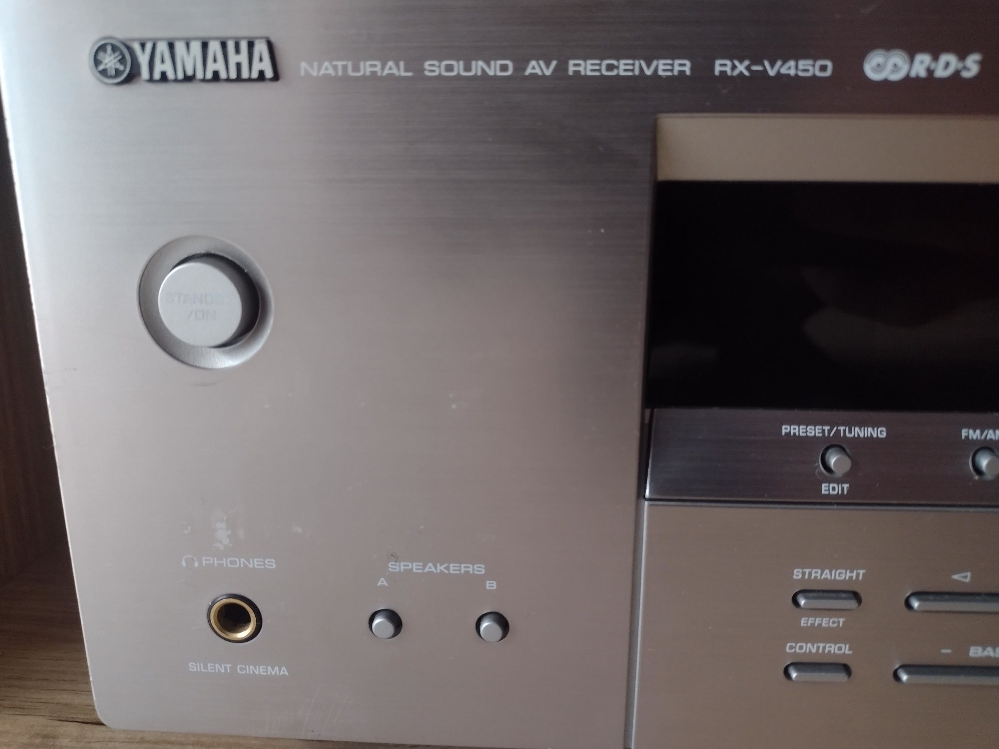 Amplituner wzmacniacz Yamaha RX v450